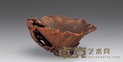 清初 荷叶形螭龙纹犀角杯 12.5×7cm
